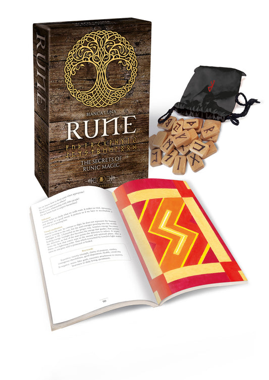 Rune: The Secrets of Runic Magic  - Bianca Luna